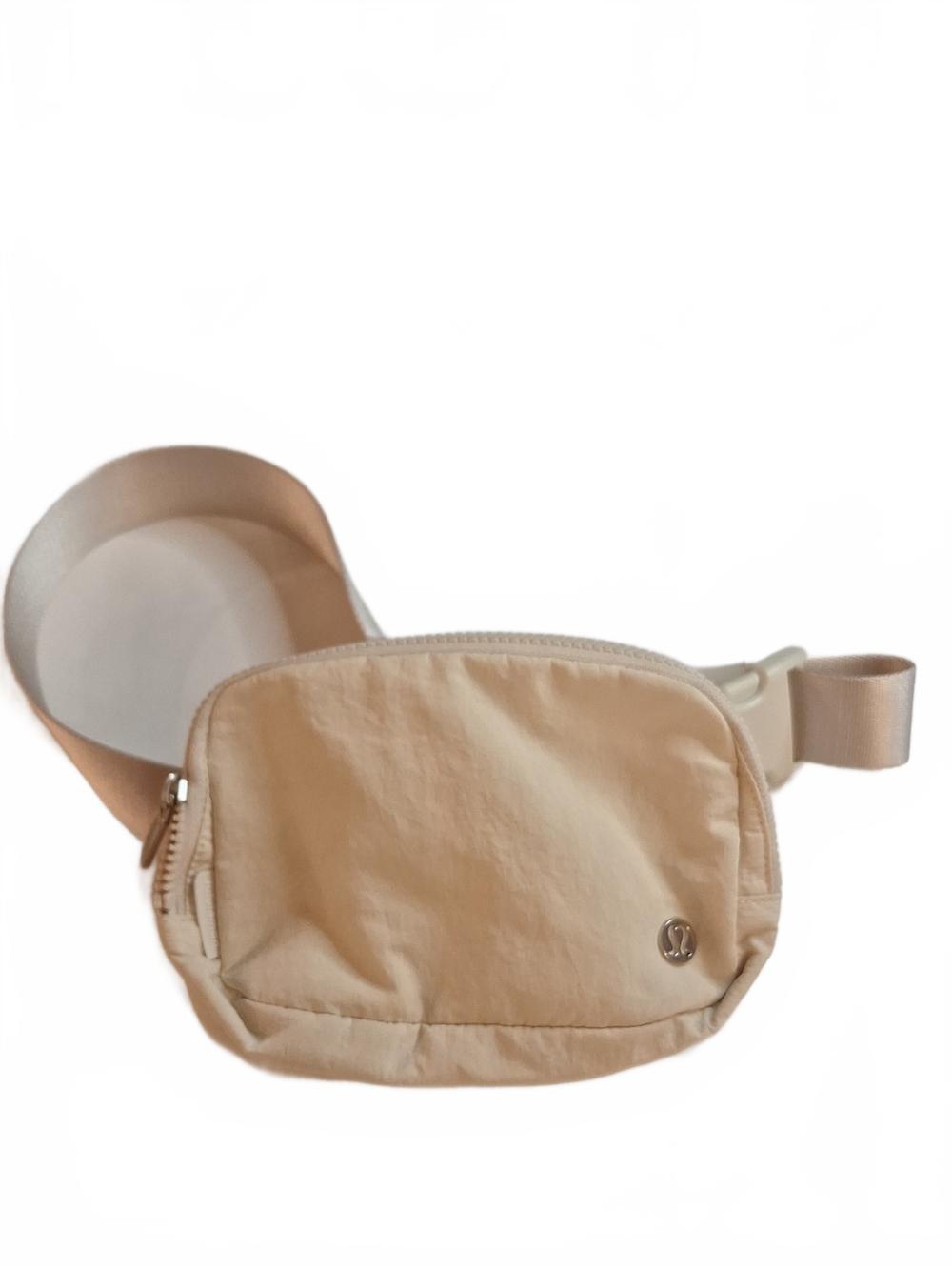 Lululemon Everywhere Belt Bag